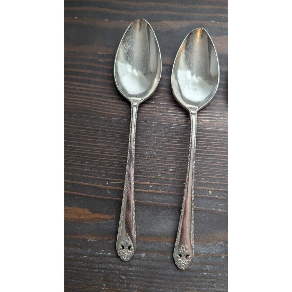 LOVELY LADY Pattern HOLMES & EDWARDS Silver-plate 7x Spoons Flatware